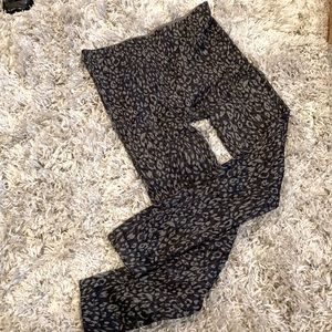 Spanx Leopard Print Legginga